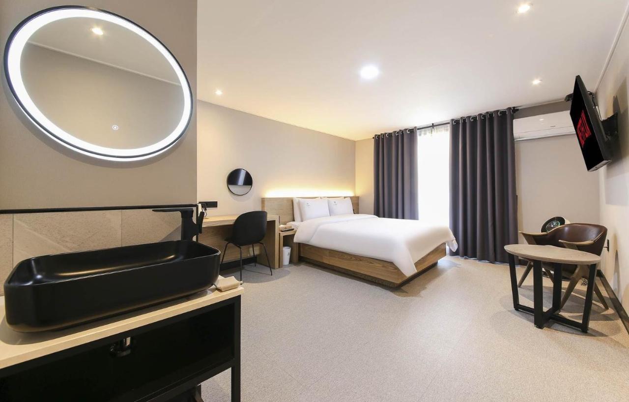Labe Hotel Чонджу Экстерьер фото