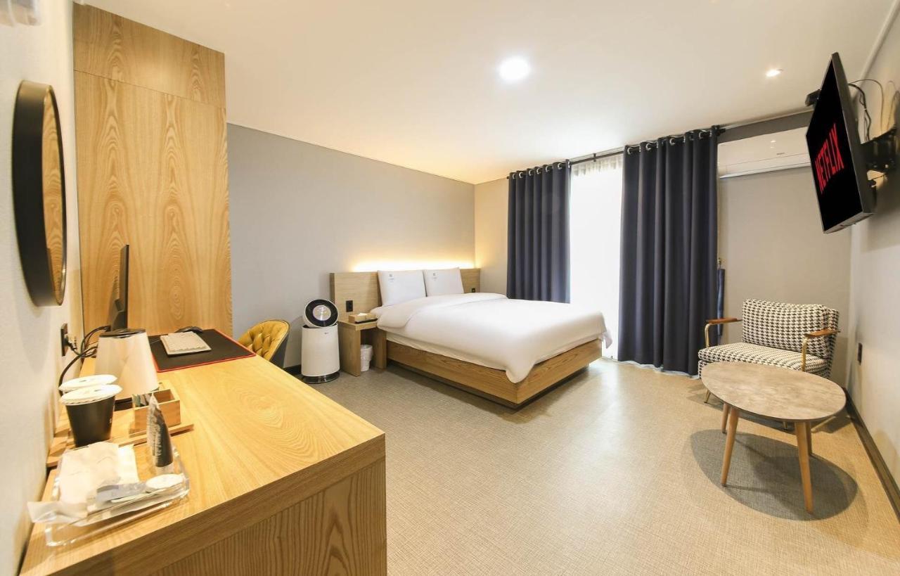 Labe Hotel Чонджу Экстерьер фото