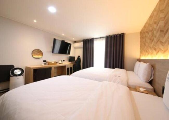 Labe Hotel Чонджу Экстерьер фото